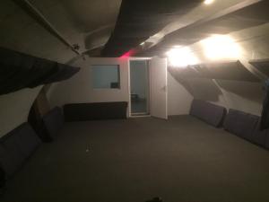 room.jpg